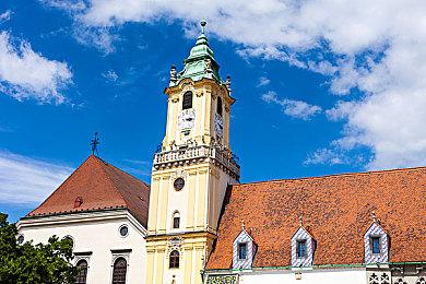 从拳头离职加入天美西雅图工作室的JonathanChan是何许人？